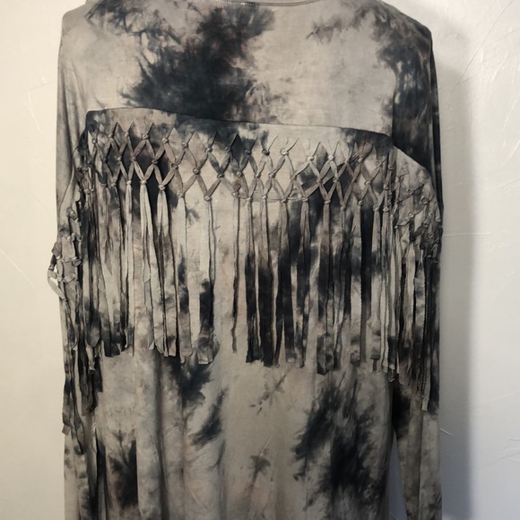 Entro Small Black Gray tie dye with Fringe along back oversized - Picture 7 of 8